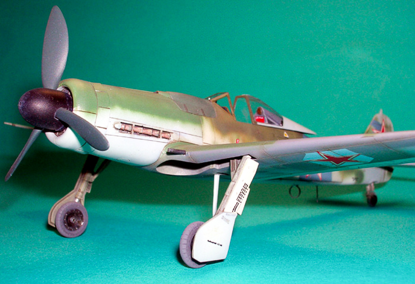 MRC/Academy Contest 2013 - 1/72 Fw 190D-9 Image A023_03