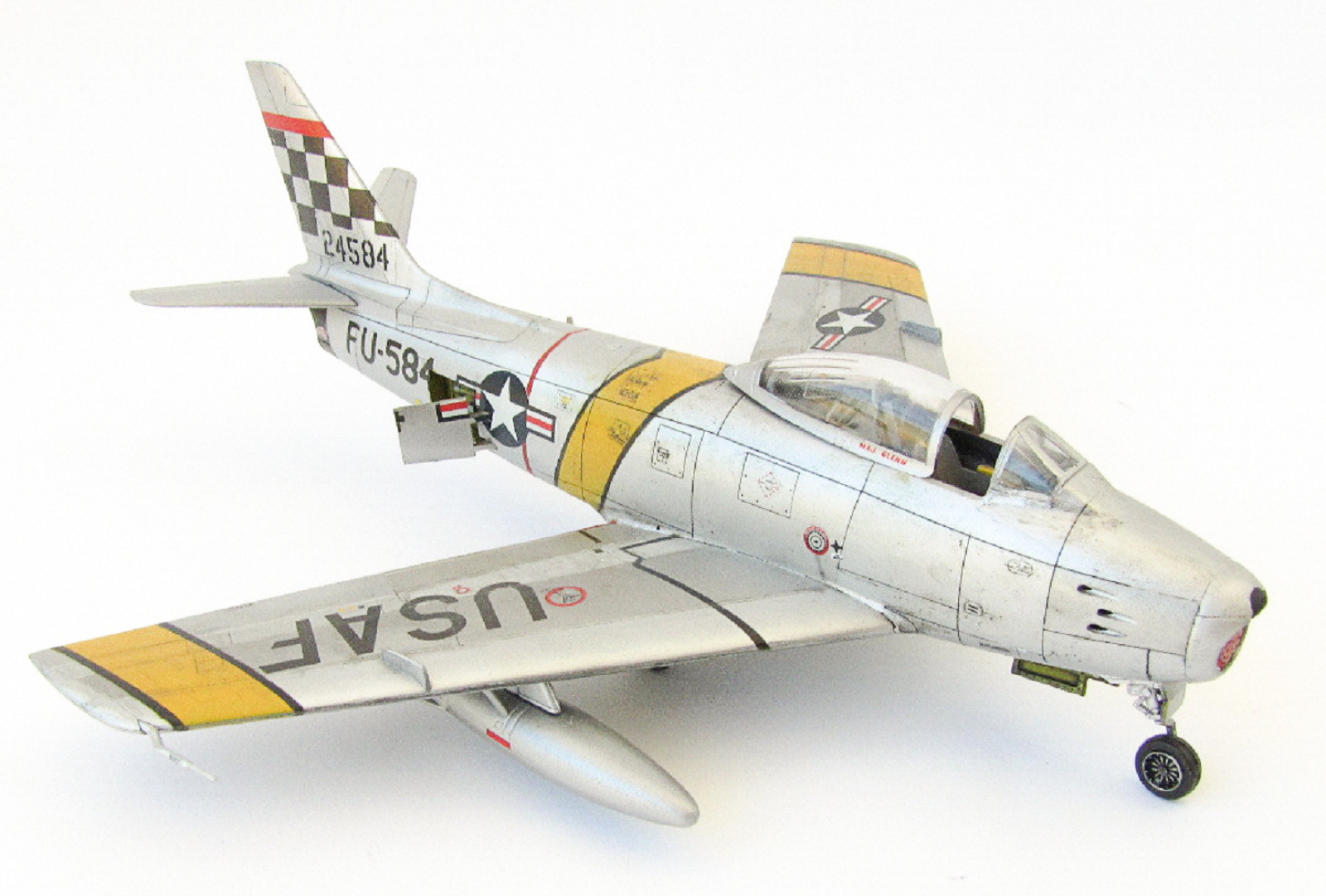 MRC/Academy Contest 2013 - 1/72 F-86F Sabre Image A034_02