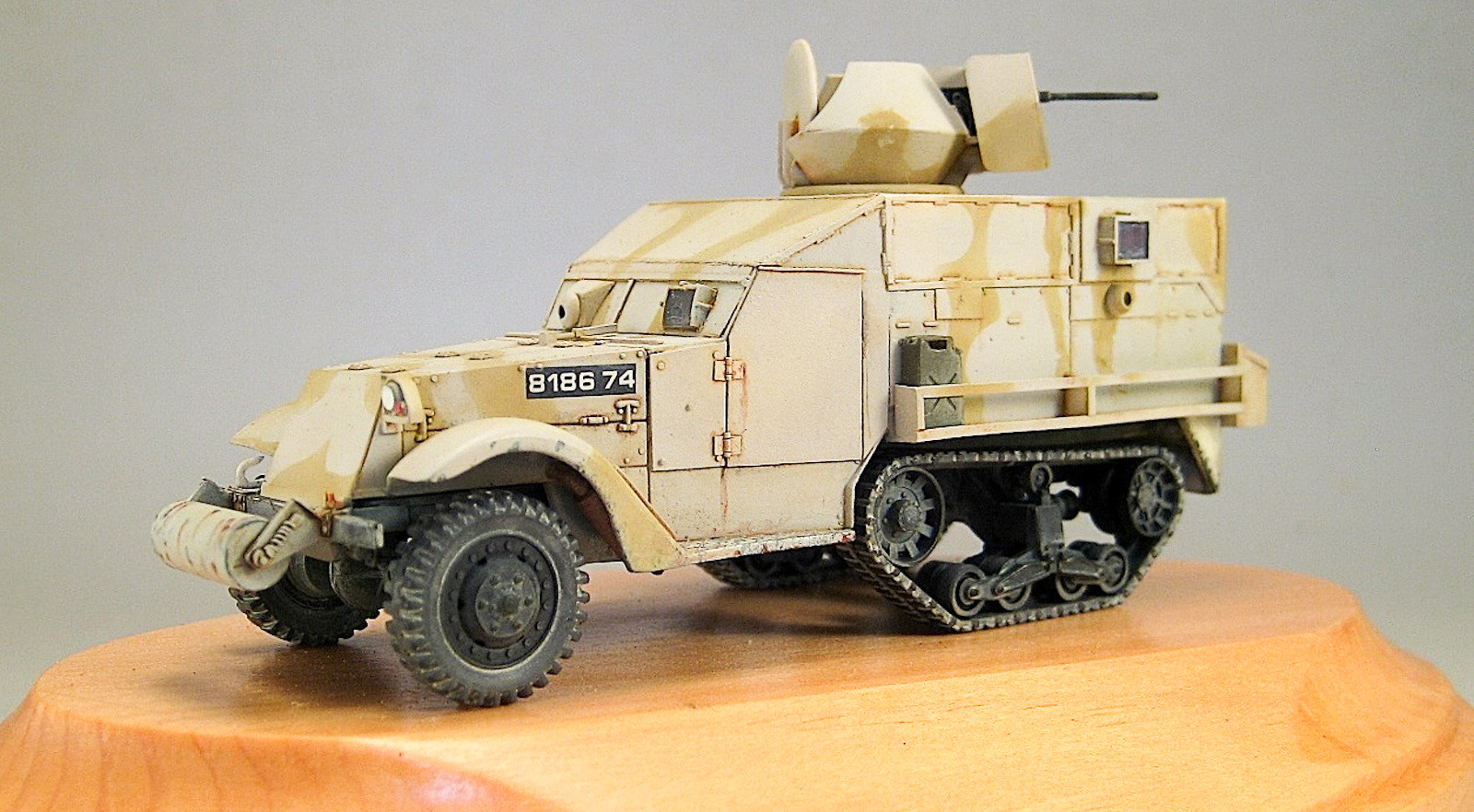 MRC/Academy Contest 2013 - 1/72 M3 Halftrack Image A047_01